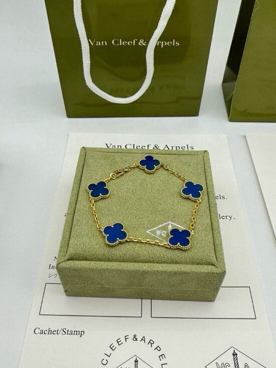 Van Cleef & Arpels Alhambra Bracelet • Gold Blue Agate - Picture 2 of 11